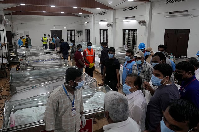 മൃതദേഹം തിരിച്ചറിയാനായി വെച്ചപ്പോൾ