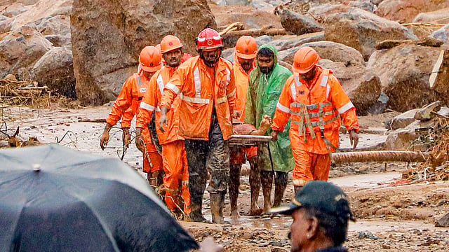 മുണ്ടക്കൈ ദുരന്തം: വയനാട്ടിൽ ഇന്ന് സർവകക്ഷിയോഗം; മുഖ്യമന്ത്രി പങ്കെടുക്കും