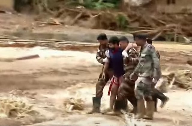 മൃതദേഹങ്ങള്‍ തേടി സൂചിപ്പാറയില്‍ എത്തി; ഉള്‍വനത്തില്‍ കുടുങ്ങിയ യുവാക്കളെ എയര്‍ലിഫ്റ്റ് ചെയ്തു