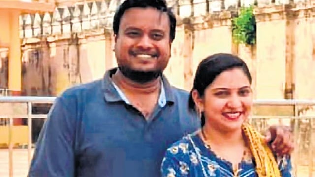 പ്രിയദര്ശിനി പോള് ഭര്ത്താവിനൊപ്പം