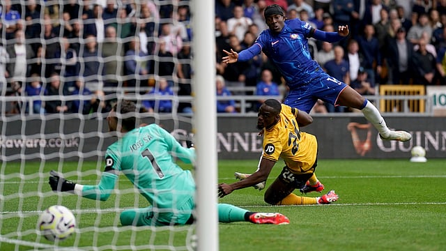 Chelsea Hit Wolves For Six