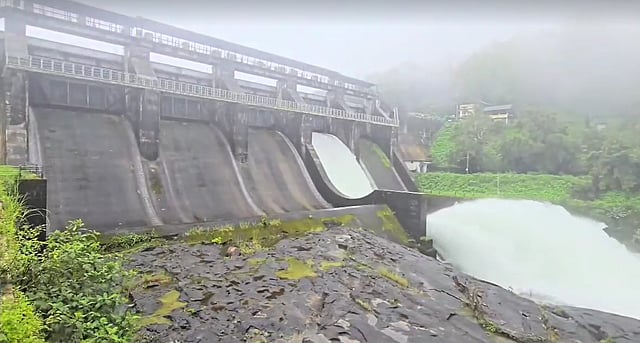 ഷോളയാർ ഡാം