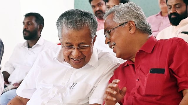 പിണറായി വിജയനും ബിനോയ് വിശ്വവും