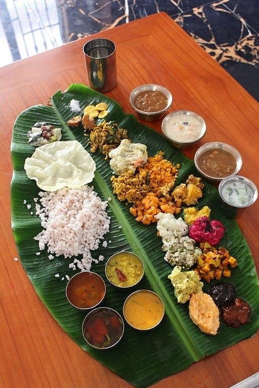 ഇലയിടുന്നത് മുതൽ കറികൾ വിളമ്പുന്നതിനു വരെ കണക്കുണ്ട്! അറിയാം ഓണ സദ്യയുടെ 'ചിട്ടവട്ടം'