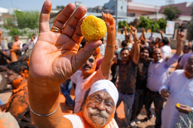 വിജയ മധുരം