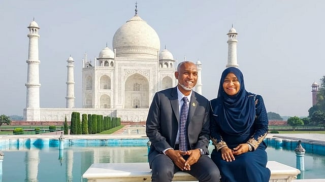 Maldives President visits Taj Mahal