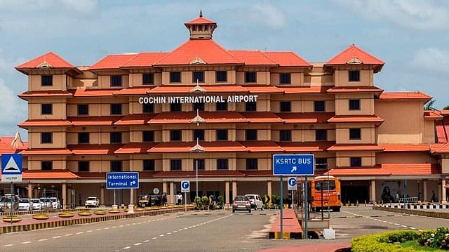 കൊച്ചി ജലമെട്രോ വിമാനത്താവളത്തിലേക്കും; പത്ത് മിനിട്ട് ഇടവേളയില് വേഗം കൂടിയ ബോട്ടുകള്