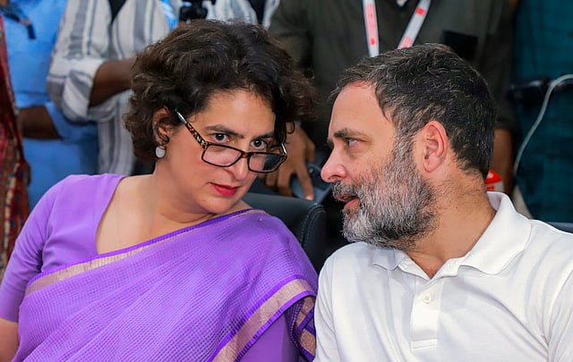 വയനാട്ടുകാര്ക്ക് വേണ്ടി പോരാടുമെന്ന് ഉറപ്പ് നല്കി പ്രിയങ്ക ഗാന്ധി