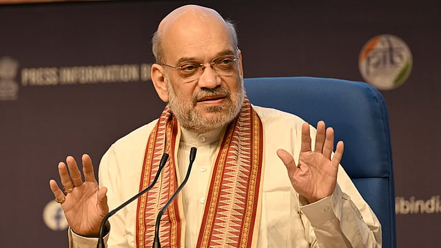 രക്ഷിതാക്കള്‍ കുട്ടികളോട് മാതൃഭാഷയില്‍ സംസാരിക്കണം, ഹിന്ദി സംസാര ഭാഷയ്ക്ക് അപ്പുറത്തേക്ക് വളരണം:  അമിത് ഷാ