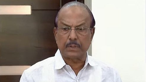 'അവരുടെ ശിരോവസ്ത്രം പോലെ ഒരു മുഴം നീളമുള്ള തുണി; കേരളത്തില് സംഭവിച്ച് കൂടാത്തത്'