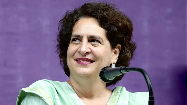 priyanka-gandhi-address-people-in-wayanad