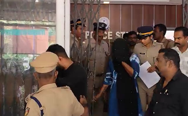 two arrested in the case of extortion of 2.5 crore rupees through honeytrap