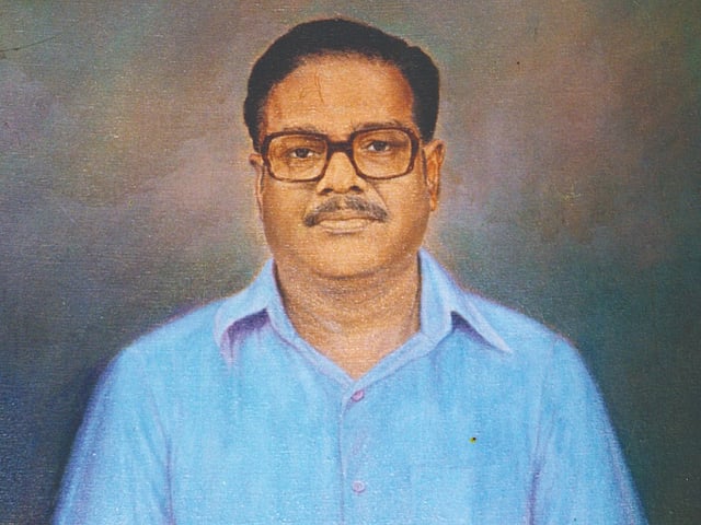 രാത്രിയില്‍ കാവേരി പാറപ്പുറത്തിന്റെ കണ്ണുകളിലേക്ക് നോക്കിയിട്ട് പറഞ്ഞു: ''നീയൊരു സുന്ദരന്‍, എനിക്ക് നിന്നെ ഇഷ്ടമാണ്.''
