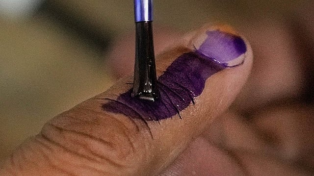 യുഡിഎഫ് ജയം തുടരുമോ? 38 തദ്ദേശ സ്വയംഭരണ വാര്ഡുകളില് ഉപതെരഞ്ഞെടുപ്പ് നാളെ