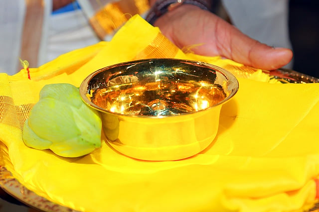 സ്വര്ണക്കിണ്ണം