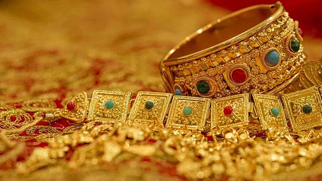 സ്വര്‍ണവില വീണ്ടും താഴേക്ക്; പവന് 760 രൂപ കുറഞ്ഞു