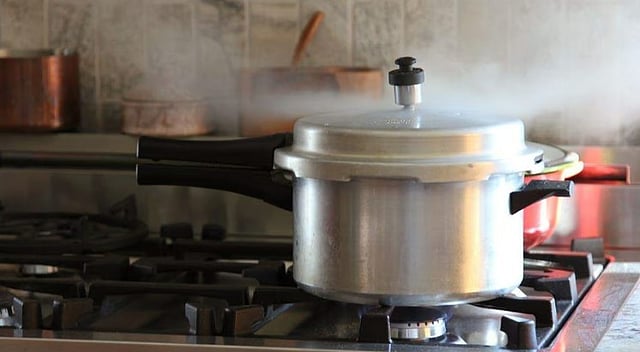 pressure cooker
