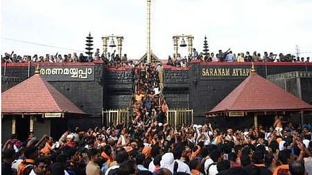 ശബരിമലയെ അപകീര്ത്തിപ്പെടുത്തുന്ന മുഴുവന് പോസ്റ്റുകളും നീക്കം ചെയ്യണം; മെറ്റയോട് ഹൈക്കോടതി