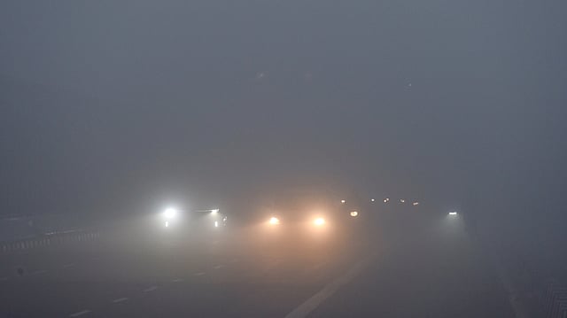 Heavy fog in Delhi; 200 flights delayed, 10 cancelled