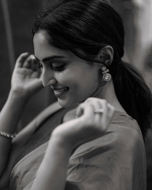 റെബ മോണിക്ക ജോൺ