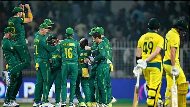 Australia and South Africa in battle to top the group