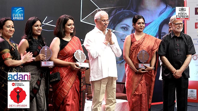 റിതു സാറാ തോമസ്, സവിതാ രാജൻ, സ്വാതി സുബ്രഹ്മണ്യൻ