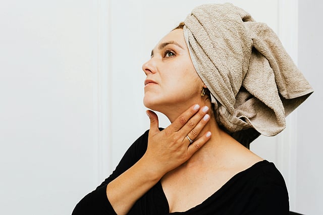 darkened skin around neck