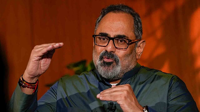 'മുഖ്യമന്ത്രി വാഗ്ദാനം പാലിച്ചിരുന്നെങ്കിൽ ആ ജീവൻ നഷ്ടപ്പെടില്ലായിരുന്നു'; ഷൗക്കത്തിന്റെ ആത്മഹത്യയിൽ സർക്കാരിനെതിരെ രാജീവ് ചന്ദ്രശേഖർ