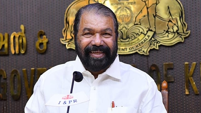 നേമത്ത് യുഡിഎഫ്-ബിജെപി അവിശുദ്ധ ബന്ധം, കോണ്ഗ്രസ് ആര്എസ്എസ് അജണ്ടയുമായി കൈകോര്ക്കുന്നു: വി ശിവന്കുട്ടി