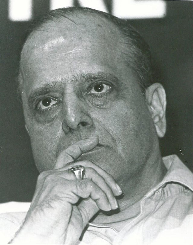 2003 മുതല് 2009 വരെ രാജ്യസഭ അംഗമായിരുന്നു.