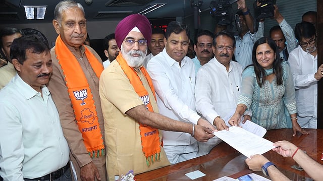 Delhi Corporation goes to BJP; AAP abstains, Congress gets only 8 votes