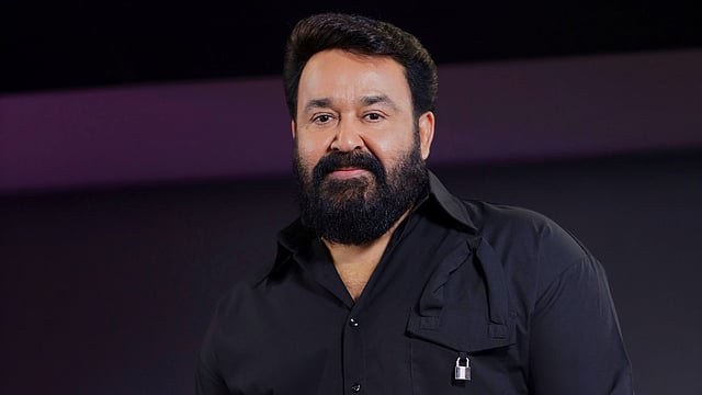 മോഹന്ലാല് തൂഫാന് വോറിയര്; 'പിടിച്ചെടുത്തത് 10 കോടിയുടെ ലഹരി'
