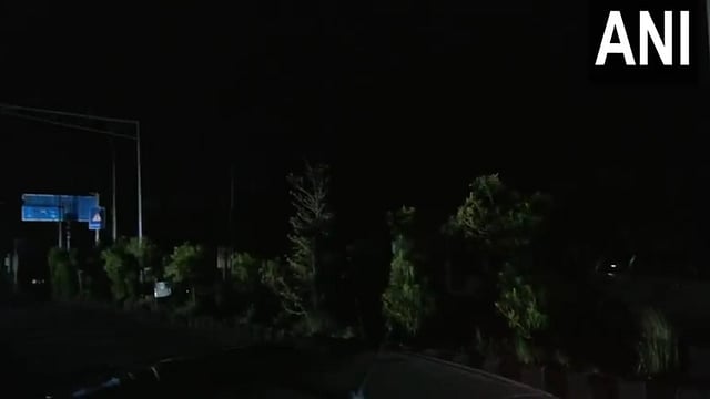 India Pakistan Attack, Heavy artillery fire and explosions
