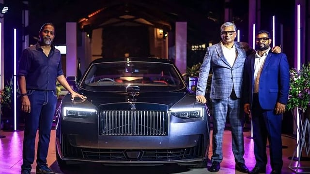 rolls-royce-black-badge-ghost-series-ii-first-car-in-india-owns-by-kerala-man