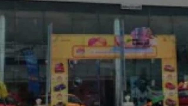 Attempted robbery by tying up a security guard