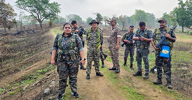 മാവോയിസ്റ്റ് വേട്ടയ്ക്കിറങ്ങിയ പൊലീസ് സായുധസേനാംഗങ്ങള്