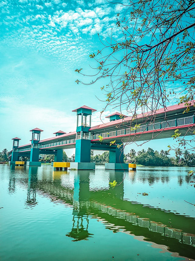 മുകളിൽ പാലവും താഴെ നടപ്പാതയുമായി ഒരുങ്ങുന്ന ആലപ്പുഴ ജില്ലയിലെ പടഹാരം പാലം ( pinarayi government )