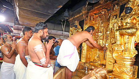 ശബരിമല സ്വര്ണക്കവര്ച്ച കേസില് ഇന്ന് നിര്ണായകം; സമഗ്ര റിപ്പോര്ട്ട് എസ്ഐടി കോടതിയില് സമര്പ്പിക്കും