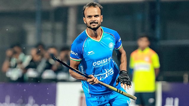 ഇന്ത്യയുടെ പ്രതിഭാധനനായ ഹോക്കി താരം; ലളിത് കുമാര് ഉപാധ്യായ് വിരമിച്ചു