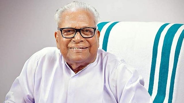 വിഎസിന്റെ ആരോഗ്യനില അതീവ ഗുരുതരമായി തുടരുന്നു