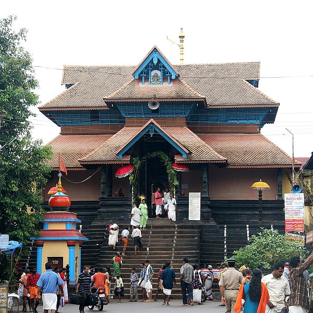 തിരുവോണത്തിന് പച്ചവെള്ളം പോലും കുടിക്കാതെ ഉണ്ണാവ്രതം, ഇതൊരു ജ്യോതിഷ പരിഹാരം; ആ കഥ ഇങ്ങനെ