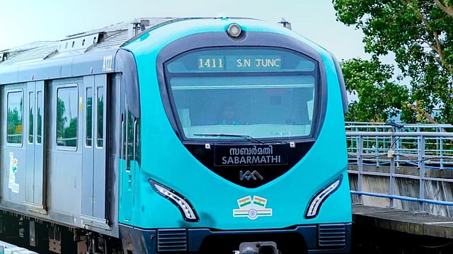 കൊച്ചി മെട്രോയിൽ അവസരം!
എച്ച് ആർ, മാനേജർ തസ്തിക; 
നിയമബിരുദം ഉള്ളവർക്കും അപേക്ഷിക്കാം 