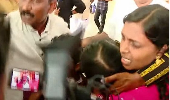 അമ്മയെത്തി; പൊന്നുമോനെ യാത്രയാക്കാന്, മിഥുന് വിട നല്കാന് നാട്