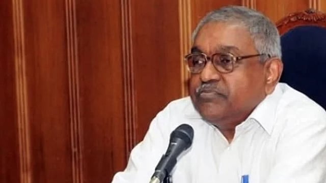 'തടവുകാരന് മന്ത്രിയുടെ കാറില് കയറി രക്ഷപ്പെട്ടു', വെളിപ്പെടുത്തലുമായി മുന് ഡിജിപി; മന്ത്രിയെ തിരഞ്ഞ് സോഷ്യല് മീഡിയ