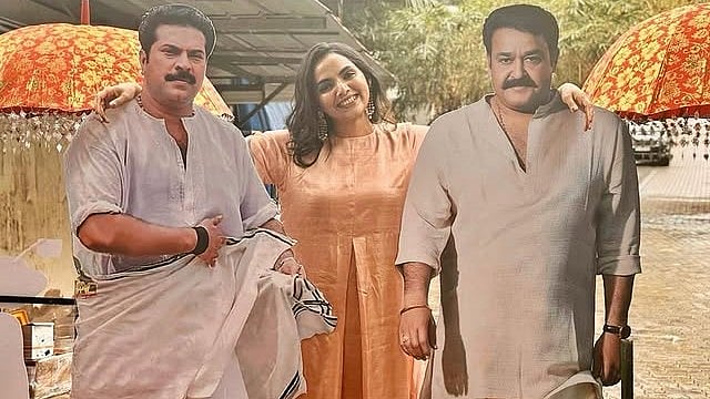 'മമ്മൂക്കയുടെയും ലാലേട്ടന്റെയും തോളോട് തോൾ പിടിച്ചു നിക്കാൻ പറ്റുന്ന ആൾ ആയിരുന്നല്ലേ'; വൈറലായി സംവൃതയുടെ പോസ്റ്റ്