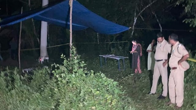 വീട്ടുവളപ്പില് കത്തിച്ച നിലയില് മൃതദേഹ അവശിഷ്ടങ്ങള് കണ്ടെത്തി; ഏറ്റുമാനൂരിലെ വീട്ടമ്മയുടേതെന്ന് സംശയം