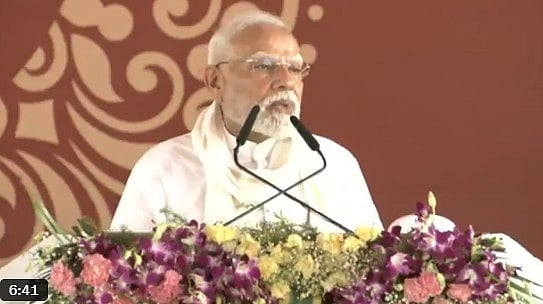 'ഇന്ത്യക്കാരന്റെ വിയര്‍പ്പുള്ള ഉത്പന്നങ്ങള്‍ വാങ്ങൂ'; ട്രംപിന്റെ തീരുവ ഭീഷണിക്കിടെ മോദിയുടെ 'സ്വദേശി' ആഹ്വാനം