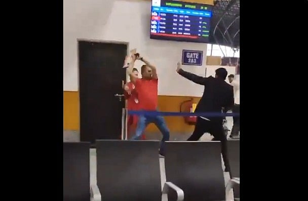 spice jet employee attacked by army officer