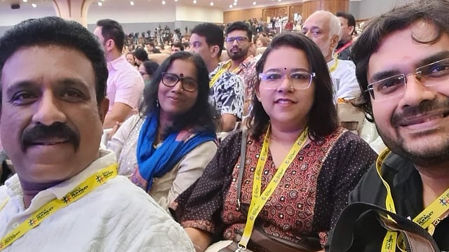'എവിടെ നിന്നോ വലിഞ്ഞു കേറി വന്നവരല്ല', അടൂര് മാപ്പ് പറയണം; പ്രതിഷേധവുമായി ഗായകരുടെ സംഘടന