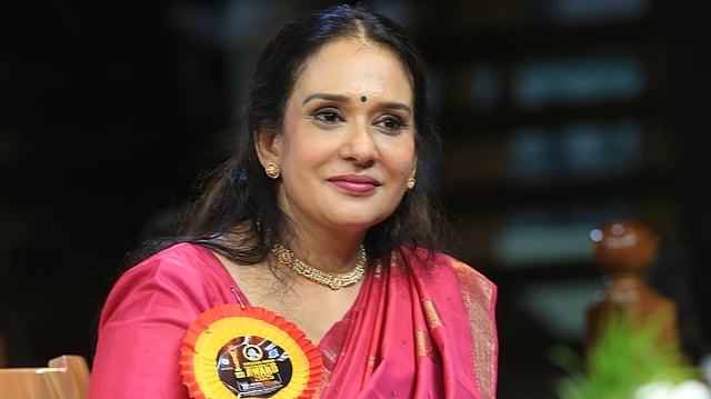 'ഭീഷണിയുടെ സ്വരം, ജീവിതത്തിൽ അംഗീകരിക്കില്ല എന്നത് കൊണ്ട് ഗ്രൂപ്പിൽ നിന്ന് ഇറങ്ങുന്നു'; വെളിപ്പെടുത്തി മാല പാർവതി
